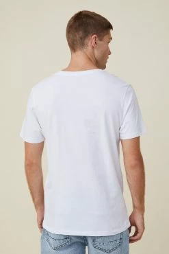 Cotton On Men Organic V-Neck T-Shirt 6 Cotton On Men Organic V-Neck T-Shirt -boohooMAN store 3611223 02 3 scaled