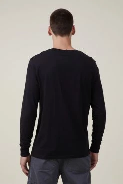 Cotton On Men Organic Long Sleeve T-Shirt 6 Cotton On Men Organic Long Sleeve T-Shirt -boohooMAN store 3611265 01 3 scaled