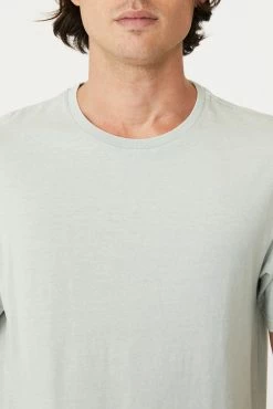 Cotton On Men Scooped Hem T-Shirt -boohooMAN store 3611468 08 4 scaled