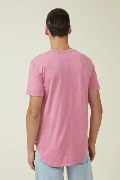 Cotton On Men Scooped Hem T-Shirt -boohooMAN store 3611468 25 3 scaled