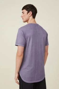 Cotton On Men Scooped Hem T-Shirt -boohooMAN store 3611468 27 3 scaled