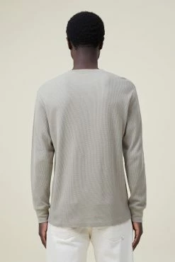 Cotton On Men Textured Long Sleeve Tshirt 6 Cotton On Men Textured Long Sleeve Tshirt -boohooMAN store 3611693 37 3 scaled