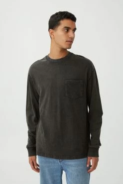Cotton On Men Loose Fit Long Sleeve Tshirt