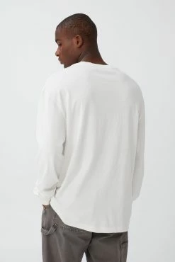 Cotton On Men Loose Fit Long Sleeve Tshirt -boohooMAN store 3611753 04 3 scaled