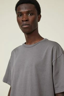 Cotton On Men Heavy Weight T-Shirt -boohooMAN store 3611849 58 4 scaled