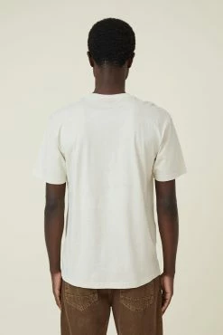 Cotton On Men Premium Loose Fit Art T-Shirt 7 Cotton On Men Premium Loose Fit Art T-Shirt -boohooMAN store 3611991 22 3 scaled