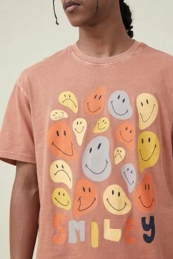 Cotton On Men Smiley Loose Fit T-Shirt -boohooMAN store 3612043 04 4 scaled