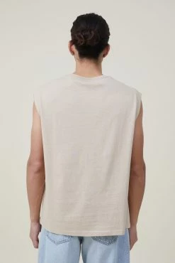 Cotton On Men Oversized Graphic Muscle 6 Cotton On Men Oversized Graphic Muscle -boohooMAN store 3612161 09 3 scaled