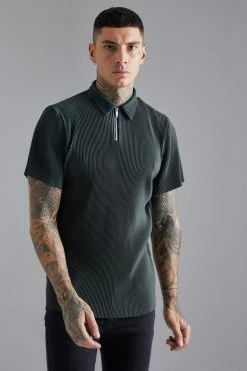 Slim Fit Pleated Zip Polo